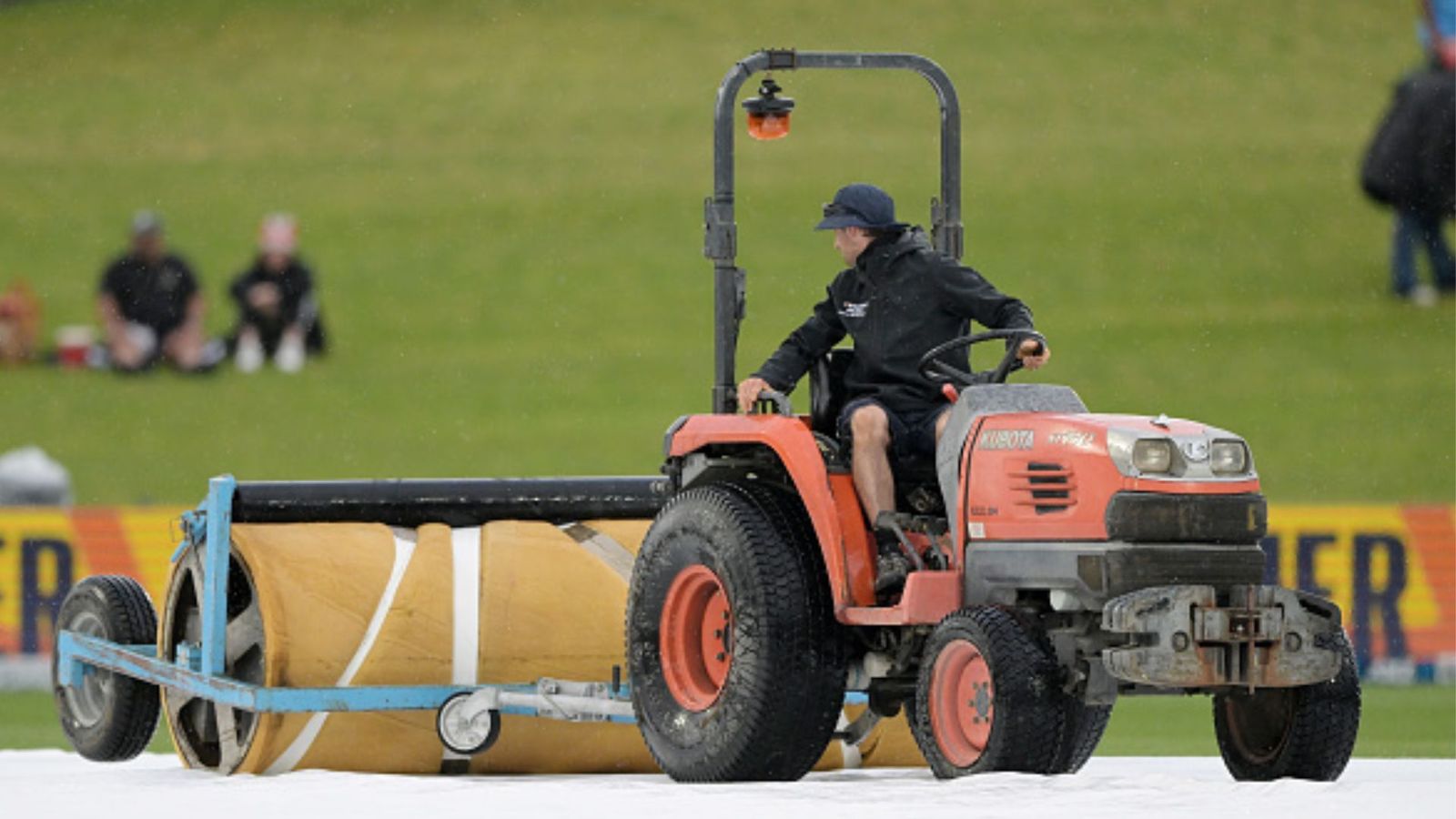 IND vs NZ: नेपियर में हो रही लगातार बारिश के चलते अब इतने बजे होगा टॉस, जानिए कितने ओवर का मैच मुमकिन IND vs NZ: नेपियर में हो रही लगातार बारिश के चलते अब इतने बजे होगा टॉस, जानिए कितने ओवर का मैच मुमकिन
