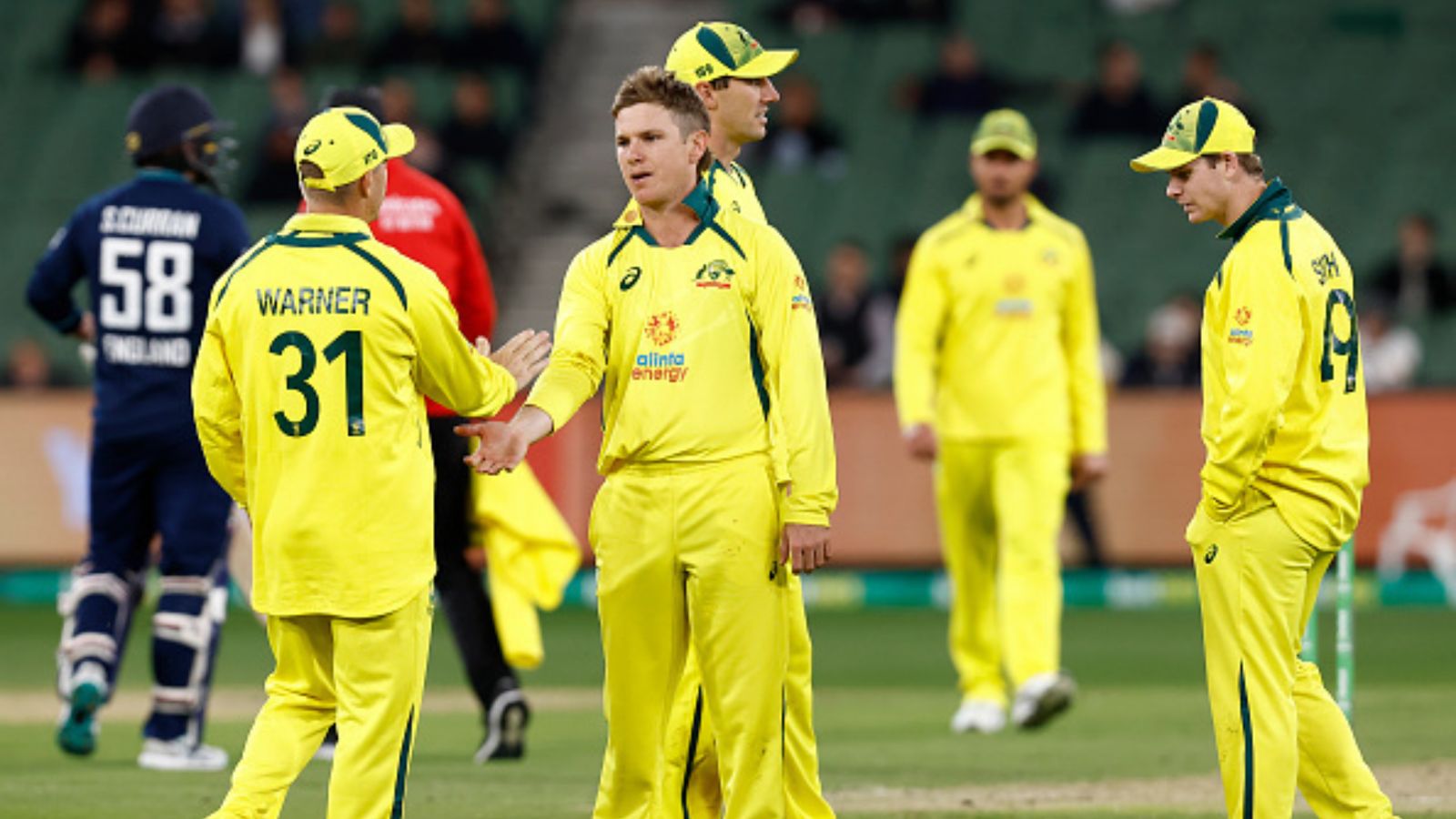 ऑस्ट्रेलिया ने वर्ल्ड चैंपियन इंग्लैंड को दी सबसे बड़ी हार, 221 रन से हराकर 3-0 से कर किया सफाया ऑस्ट्रेलिया ने वर्ल्ड चैंपियन इंग्लैंड को दी सबसे बड़ी हार, 221 रन से हराकर 3-0 से कर किया सफाया