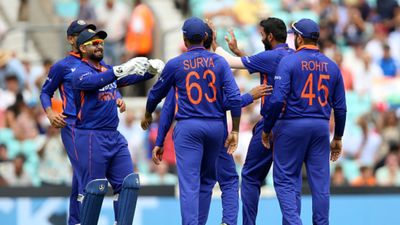 टीम इंडिया में जल्द वापसी करेगा सबसे घातक तेज गेंदबाज, Video में सामने आई तैयारी SportsTak Hindi