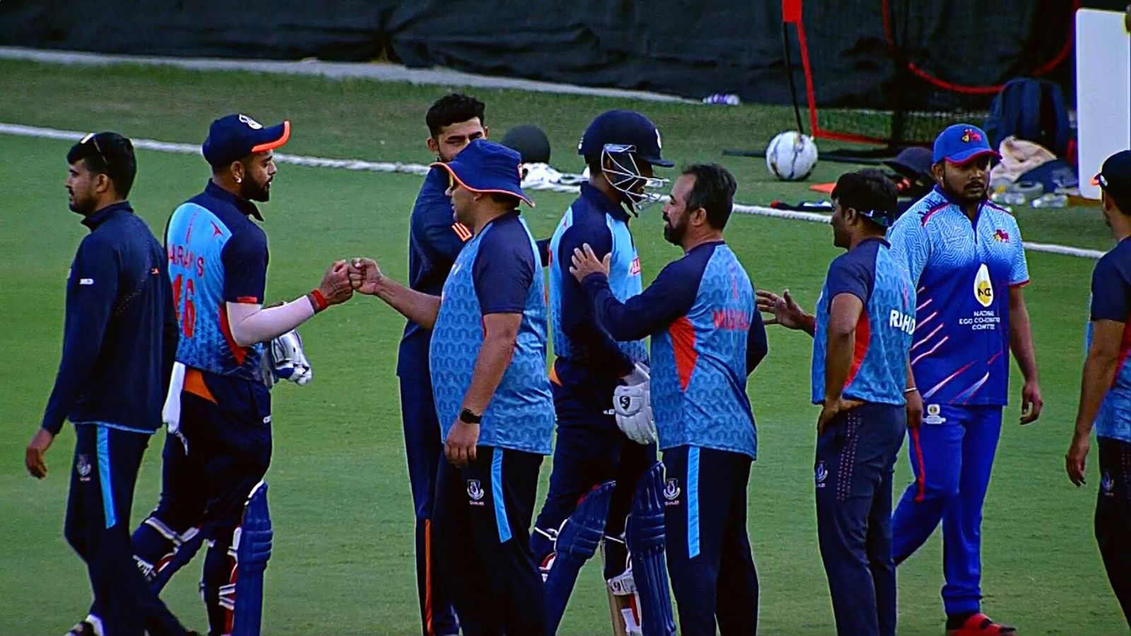 विजय हजारे ट्रॉफी में चार बार का चैंपियन हुआ चित्त, शिवम मावी ने KKR को दिखाया आईना विजय हजारे ट्रॉफी में चार बार का चैंपियन हुआ चित्त, शिवम मावी ने KKR को दिखाया आईना