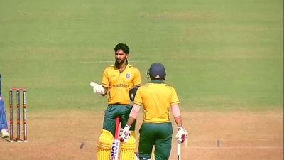 Vijay Hazare Trophy: गायकवाड़ ने महाराष्ट्र तो सौराष्ट्र को चिराग ने दिलाई जीत, जानें किन टीमों में होगी सेमीफाइनल की जंग SportsTak Hindi