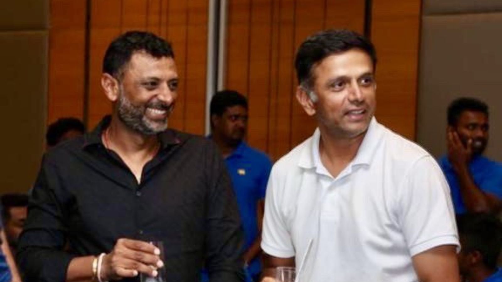 बांग्लादेश दौरे पर इन दिग्गजों को मिला टीम इंडिया की कोचिंग का जिम्मा, दो मैचों के लिए रहेंगे साथ बांग्लादेश दौरे पर इन दिग्गजों को मिला टीम इंडिया की कोचिंग का जिम्मा, दो मैचों के लिए रहेंगे साथ