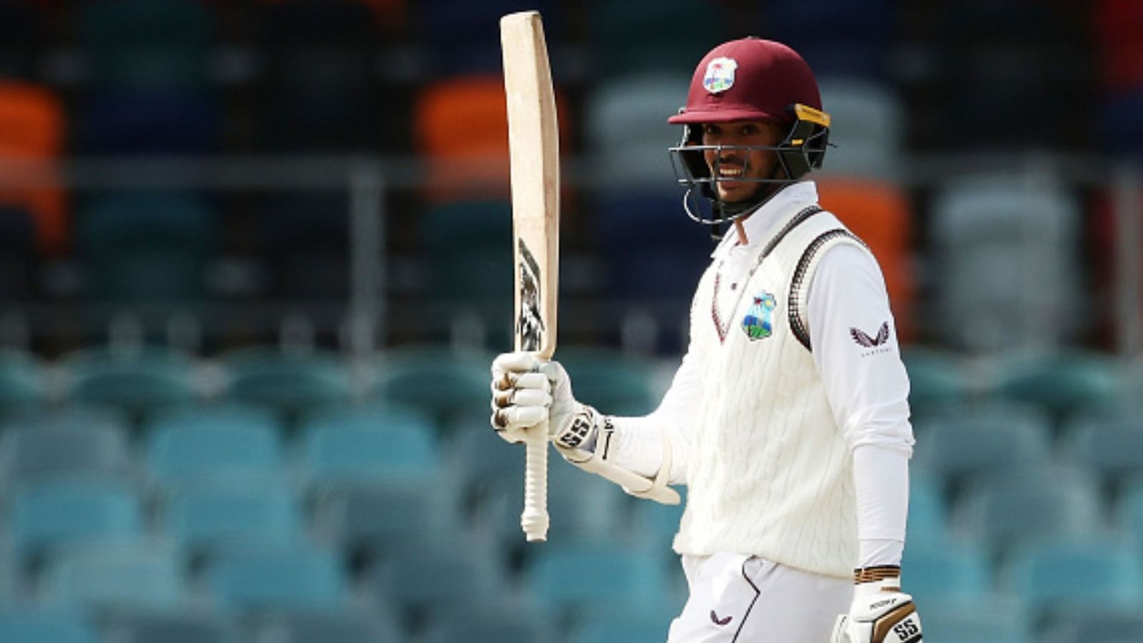 वेस्टइंडीज के लिए पिता ने बरसाए 21 हजार रन, अब 22 गज की पिच पर बेटा मचाएगा तहलका वेस्टइंडीज के लिए पिता ने बरसाए 21 हजार रन, अब 22 गज की पिच पर बेटा मचाएगा तहलका