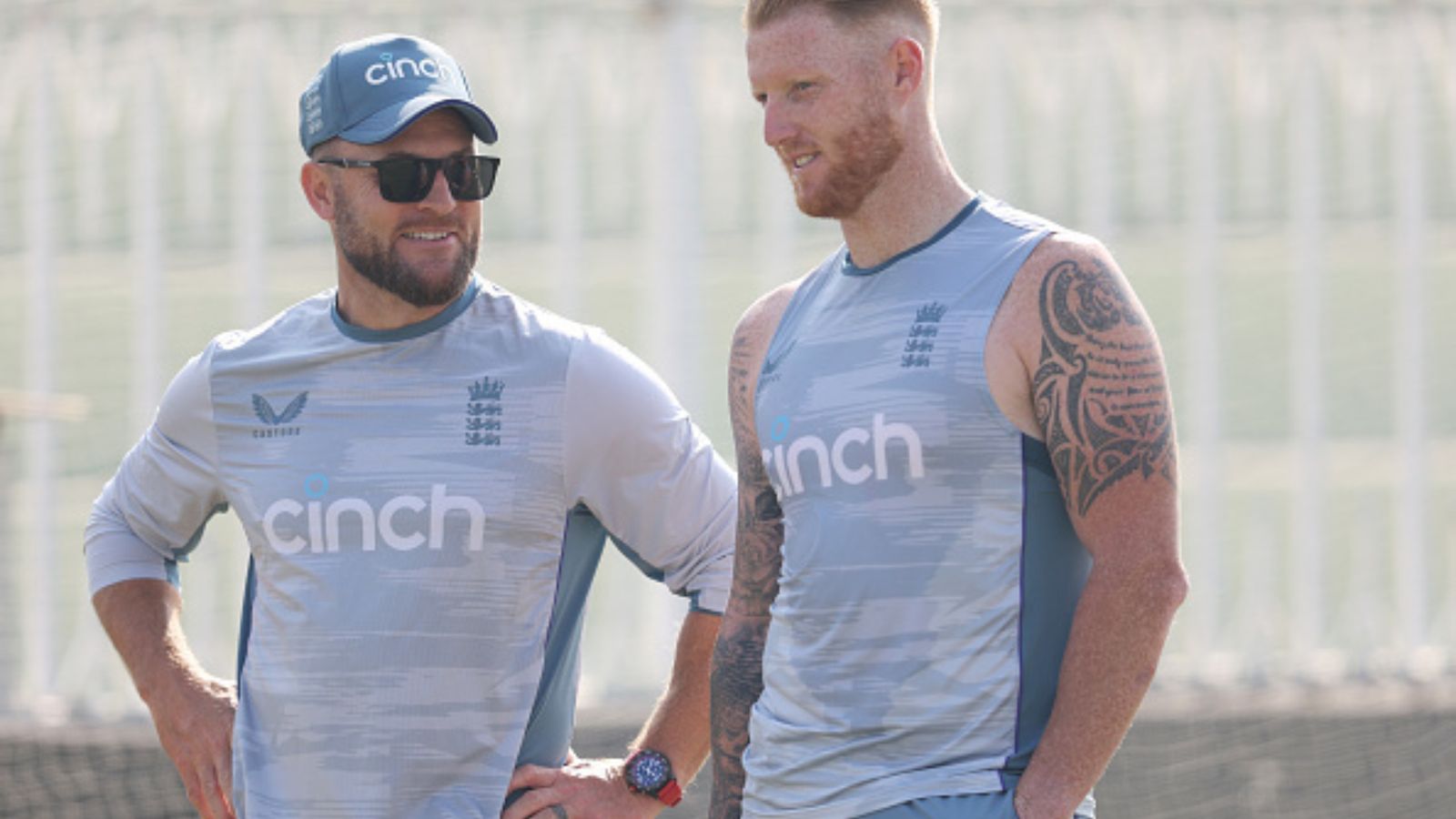 PAK vs ENG: पाकिस्तान में बीमार पड़ी इंग्लैंड की आधी से ज्यादा टीम, मैच से एक दिन पहले चपेट में आई PAK vs ENG: पाकिस्तान में बीमार पड़ी इंग्लैंड की आधी से ज्यादा टीम, मैच से एक दिन पहले चपेट में आई