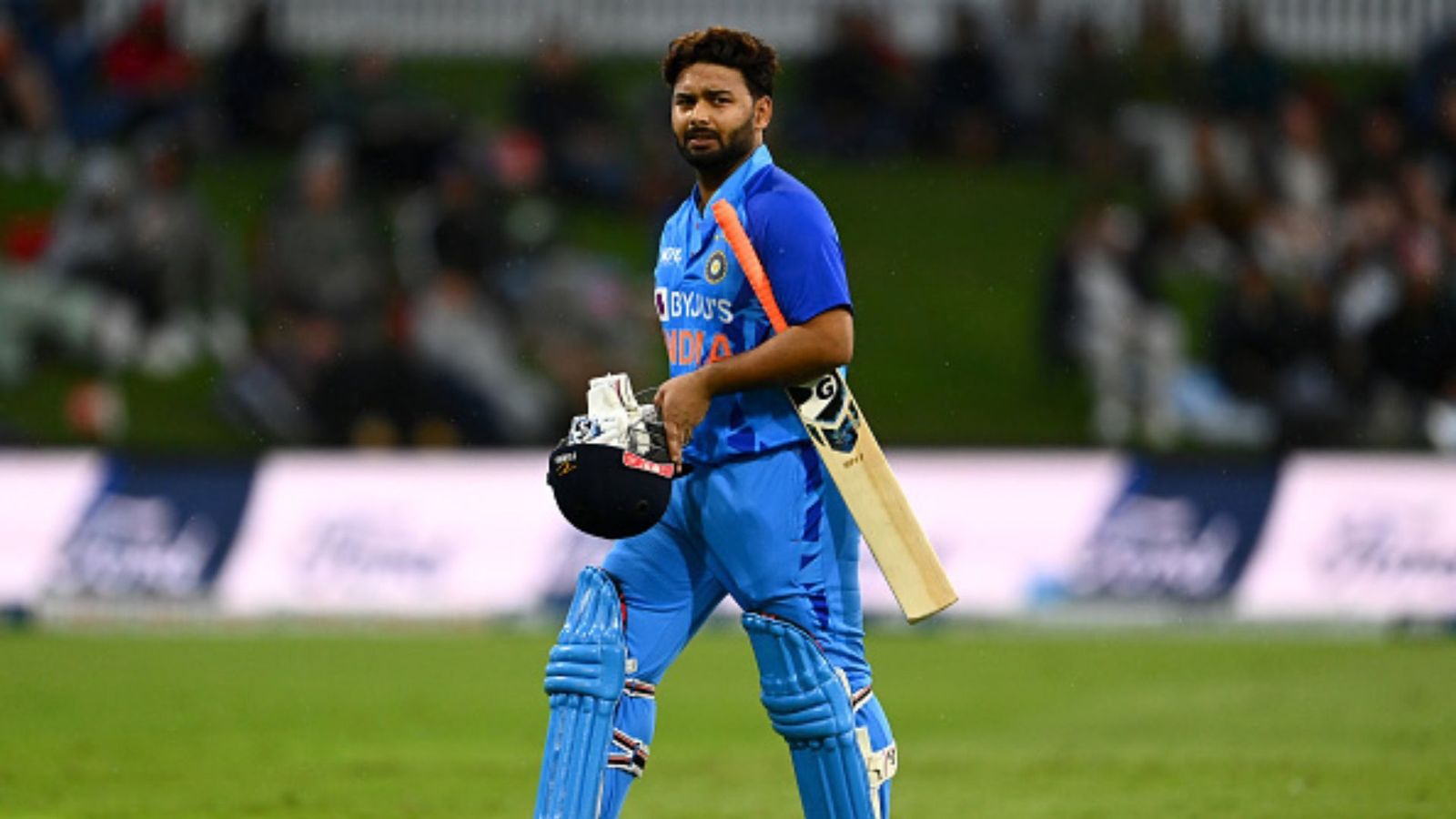 'पंत को आराम दो', संजू सैमसन को नहीं खिलाने पर शशि थरूर ने जताई नाराजगी, जानिए क्या कहा 'पंत को आराम दो', संजू सैमसन को नहीं खिलाने पर शशि थरूर ने जताई नाराजगी, जानिए क्या कहा