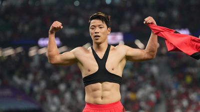 FIFA World Cup : 12 साल बाद साउथ कोरिया ने नॉकआउट में बनाई जगह, रोनाल्डो की पुर्तगाल को 2-1 से हराया SportsTak Hindi