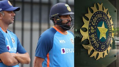 बांग्लादेश के खिलाफ वनडे सीरीज हार के बाद हरकत में आया BCCI, रिव्यू मीटिंग में पूछे जाएंगे द्रविड़, विराट-रोहित से कड़े सवाल SportsTak Hindi