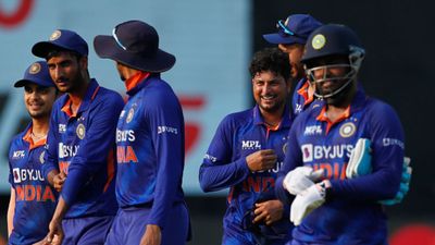 IND vs BAN: तीसरे वनडे में केएल राहुल संभालेंगे भारत की कमान, टीम में आया चाइनामैन बॉलर SportsTak Hindi