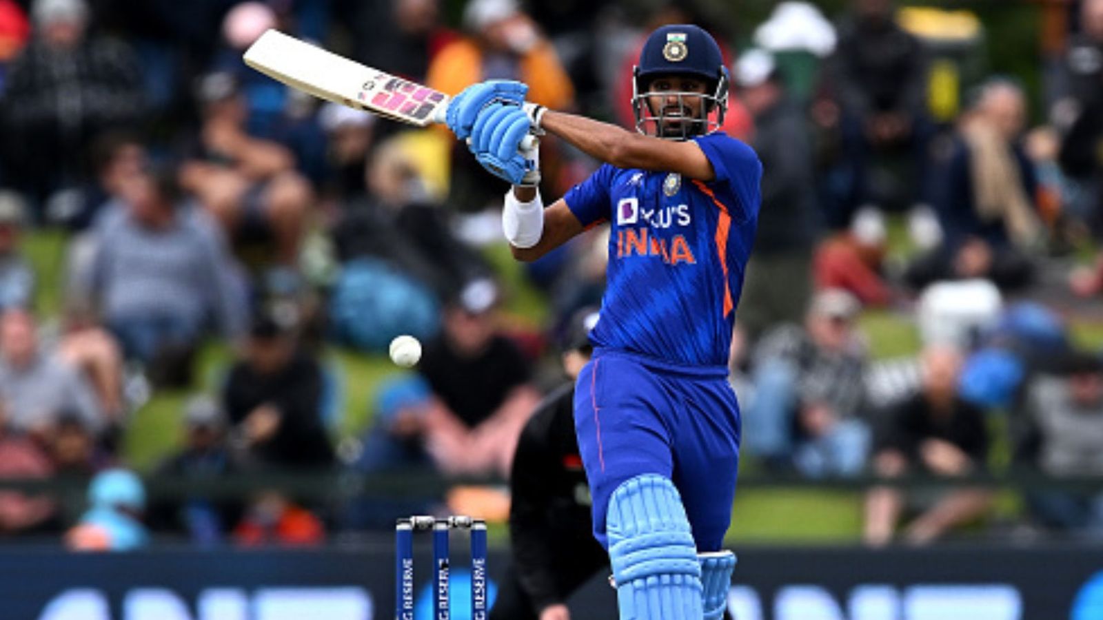 Ind vs Ban : टीम इंडिया में अपनी बल्लेबाजी से भी कहर बरपाना चाहते हैं सुंदर, कहा - पावरहिटिंग पर... Ind vs Ban : टीम इंडिया में अपनी बल्लेबाजी से भी कहर बरपाना चाहते हैं सुंदर, कहा - पावरहिटिंग पर...