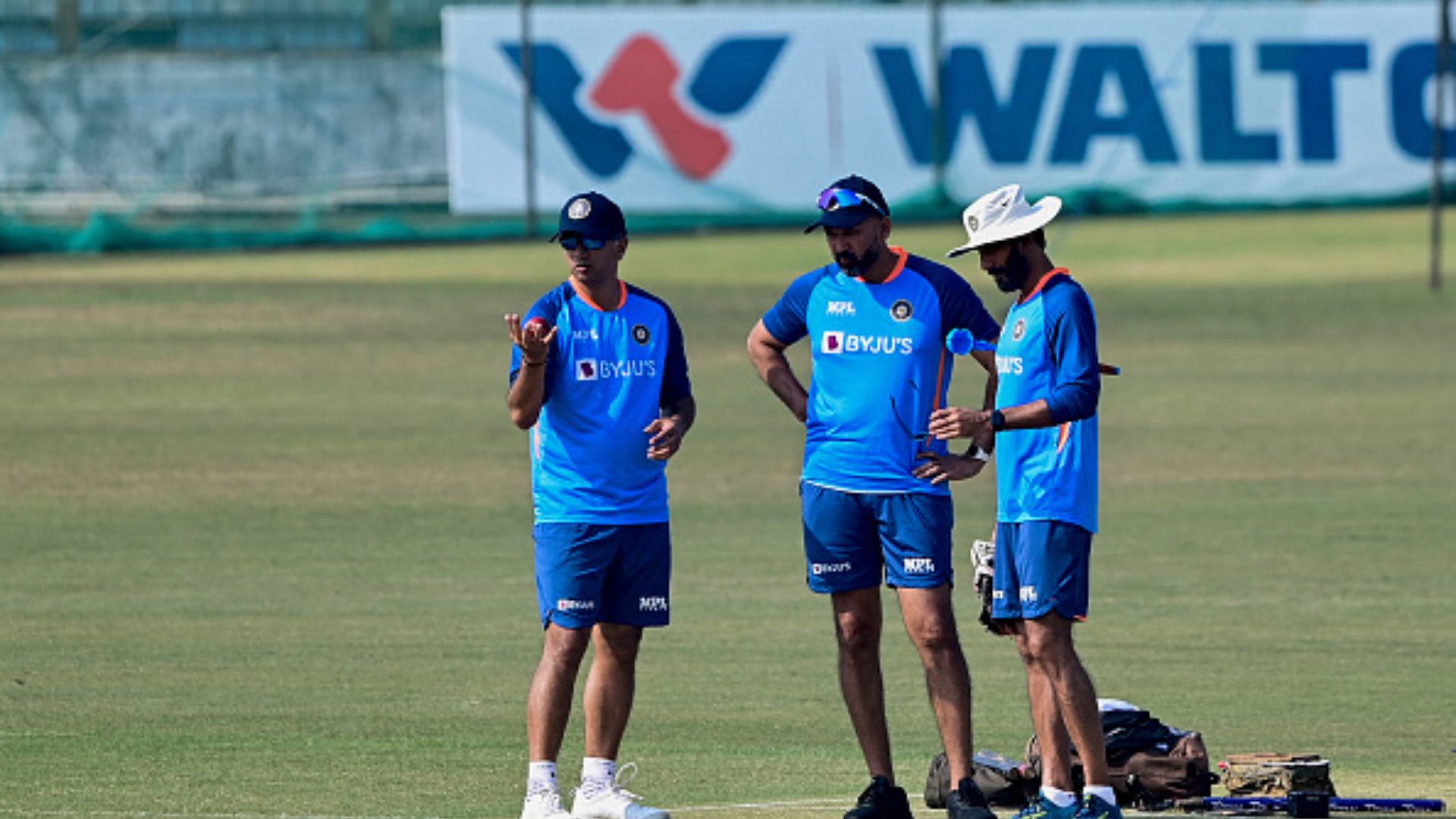 INDvsBAN: टीम इंडिया 4 योद्धाओं के बिना 5 महीने बाद टेस्ट के संग्राम में, कैसे सुलझेगी प्लेइंग इलेवन की ये पहेली?