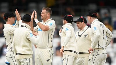 पाकिस्तान के खिलाफ पहले टेस्ट के लिए न्यूजीलैंड टीम का ऐलान, भारत में जन्मे क्रिकेटर ने की चार साल बाद वापसी SportsTak Hindi