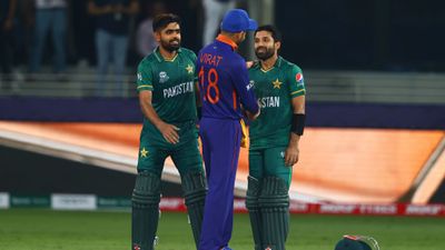 पाकिस्तानी क्रिकेटर का बड़ा खुलासा, कहा- 'भारत को हराने के बाद सबकुछ मुफ्त हो गया था, कोई हमसे पैसे नहीं ले रहा था' SportsTak Hindi