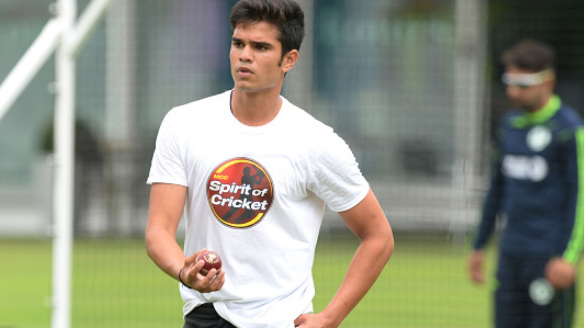 Ranji Trophy : अर्जुन तेंदुलकर का डेब्यू मैच में जलवा जारी, ऐतिहासिक शतक जड़ने के बाद अब गेंद से किया कमाल