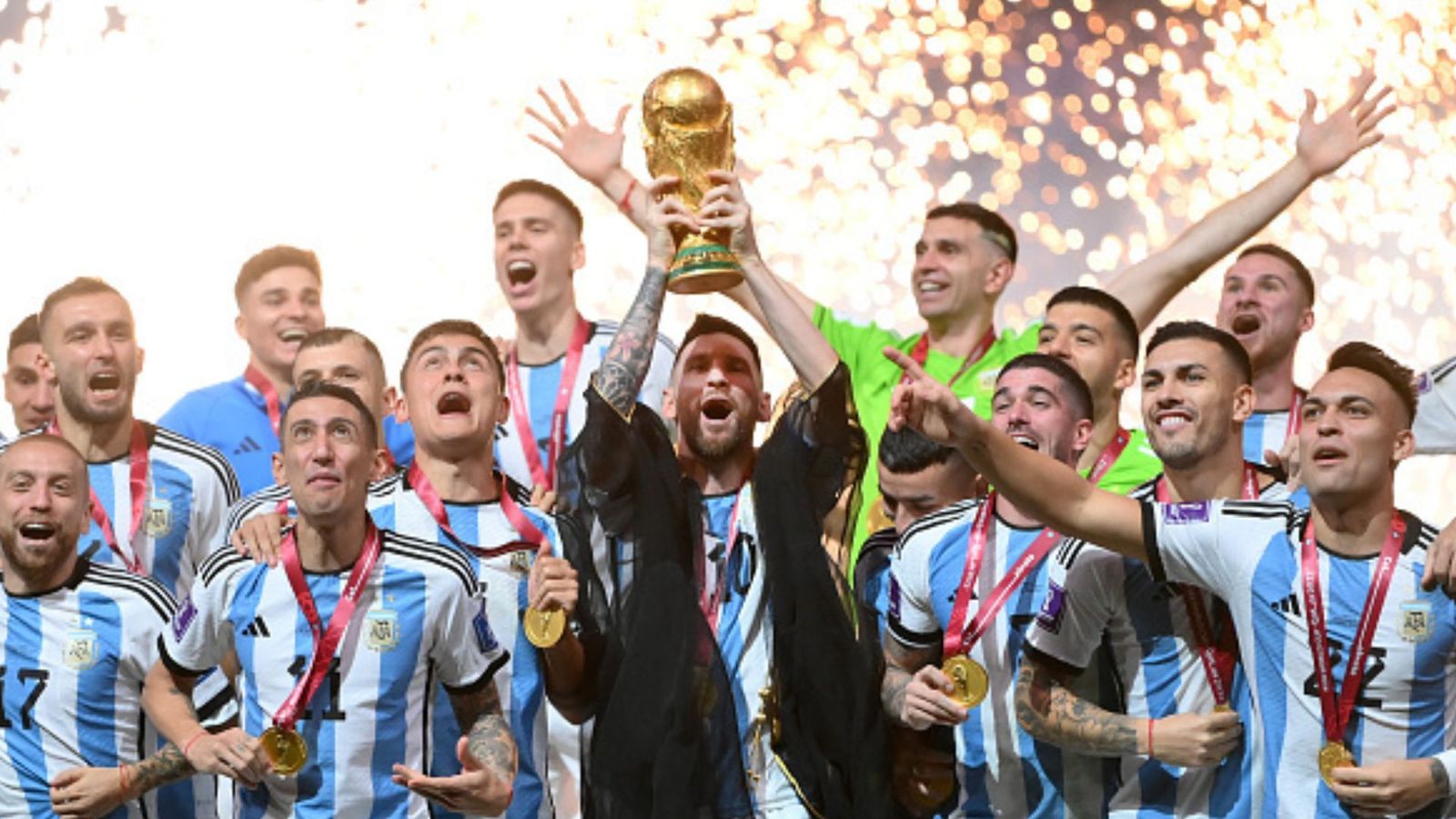 FIFA World Cup 2022: अर्जेंटीना और लियोनल मेसी बने वर्ल्ड चैंपियन, 120 मिनट और 8 पेनल्टी बाद हारा फ्रांस FIFA World Cup 2022: अर्जेंटीना और लियोनल मेसी बने वर्ल्ड चैंपियन, 120 मिनट और 8 पेनल्टी बाद हारा फ्रांस