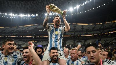 वर्ल्ड कप जीत के बाद सोशल मीडिया पर लियोनेल मेसी का बवाल, क्रिस्टियानो रोनाल्डो भी छूट गए पीछे SportsTak Hindi