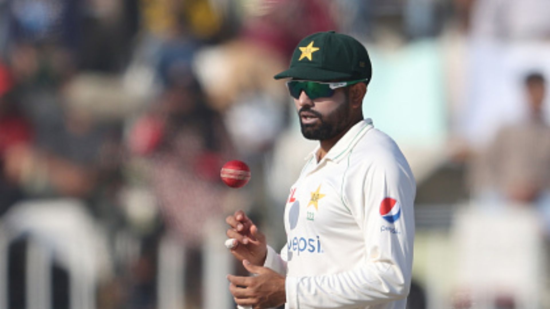 बाबर आजम ने इंग्लैंड के हाथों सफाया होने के बाद किस पर फोड़ा पाकिस्तान की हार का ठीकरा