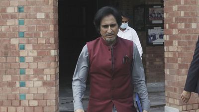 रमीज राजा की पाकिस्तान क्रिकेट बोर्ड के चेयरमैन पद से छुट्टी, इस शख्स को मिली कुर्सी SportsTak Hindi