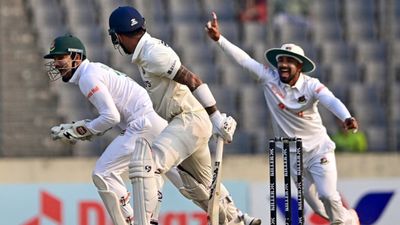 IND vs BAN: भारत पर उलटफेर का खतरा, मामूली से लक्ष्य के सामने लड़खड़ाई बैटिंग, बांग्लादेशी स्पिन के आगे टॉप ऑर्डर ध्वस्त SportsTak Hindi