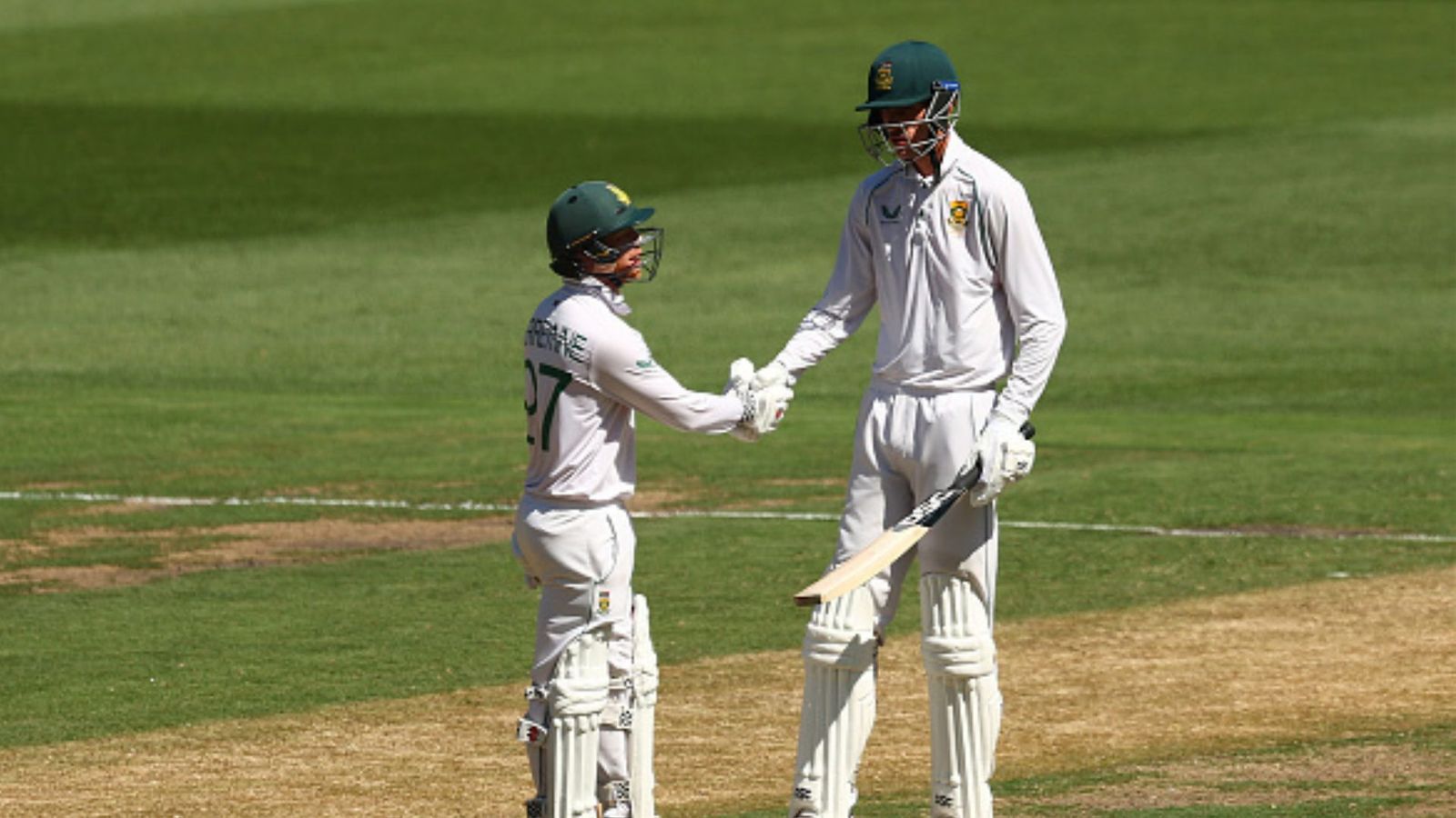 AUS vs SA: कंगारुओं के खिलाफ MCG पर अकेले लड़े ये दो अफ्रीकी बल्लेबाज, तोड़ा 112 साल पुराना रिकॉर्ड AUS vs SA: कंगारुओं के खिलाफ MCG पर अकेले लड़े ये दो अफ्रीकी बल्लेबाज, तोड़ा 112 साल पुराना रिकॉर्ड