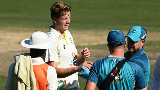 Aus vs SA : ऑस्ट्रेलिया को लगा बड़ा झटका, घायल उंगली से फिफ्टी जड़ने वाला सिडनी टेस्ट से होगा बाहर! Aus vs SA : ऑस्ट्रेलिया को लगा बड़ा झटका, घायल उंगली से फिफ्टी जड़ने वाला सिडनी टेस्ट से होगा बाहर!