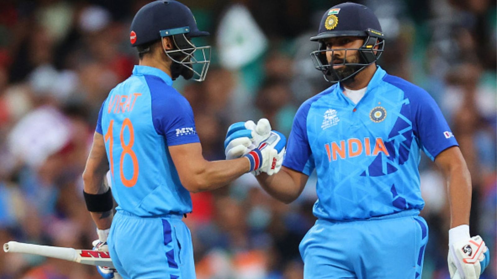 रोहित और कोहली के भविष्य पर गंभीर ने दिया सनसनीखेज बयान, कहा - क्या 2024 में उनकी जगह... रोहित और कोहली के भविष्य पर गंभीर ने दिया सनसनीखेज बयान, कहा - क्या 2024 में उनकी जगह...