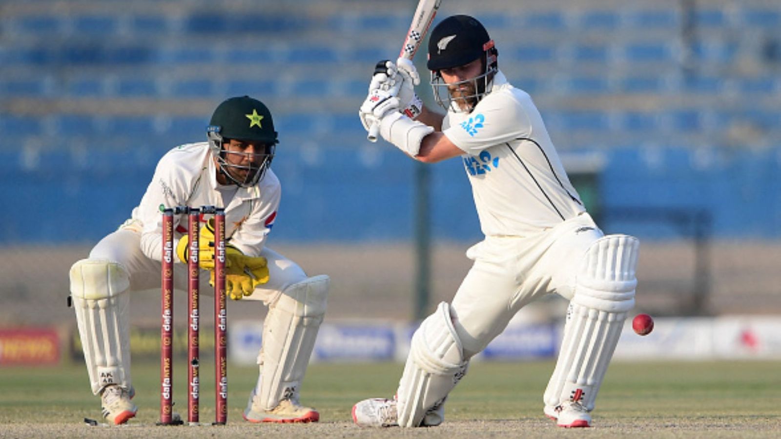 Pak vs NZ : केन विलियमसन के दोहरे शतक से मुश्किल में फंसा पकिस्तान, न्यूजीलैंड ने किया पलटवार Pak vs NZ : केन विलियमसन के दोहरे शतक से मुश्किल में फंसा पकिस्तान, न्यूजीलैंड ने किया पलटवार