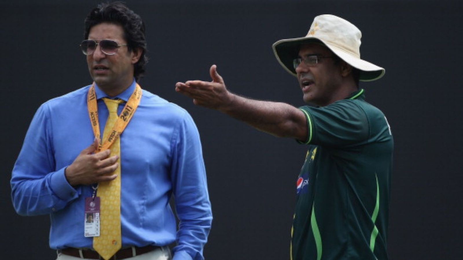 मोहम्मद आमिर की वापसी पर भड़के रमीज राजा, कहा - 'मैं तो वसीम, वकार पर भी बैन लगा देता' मोहम्मद आमिर की वापसी पर भड़के रमीज राजा, कहा - 'मैं तो वसीम, वकार पर भी बैन लगा देता'