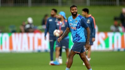 IPL स्टार ने हार्दिक पंड्या से लगाई गुहार, कहा- 'बस श्रीलंका के खिलाफ एक मैच मिल जाए' SportsTak Hindi