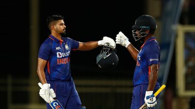 Exclusive: कुमार संगकारा का बड़ा बयान, सूर्यकुमार नहीं बल्कि इस बल्लेबाज को बताया नंबर 4 के लिए एकदम परफेक्ट SportsTak Hindi