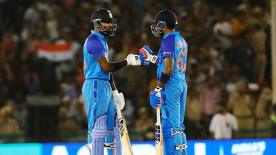 हार्दिक ने सूर्यकुमार यादव को टेस्ट टीम में लेने का किया सपोर्ट, बोले- वह सबसे अहम खिलाड़ी SportsTak Hindi