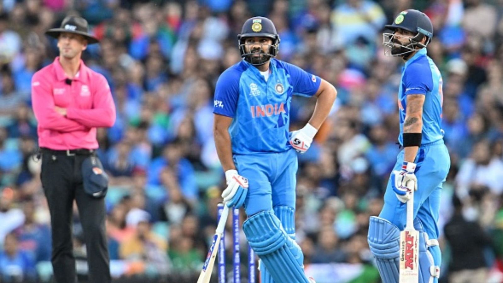 Ind vs SL : क्या रोहित और कोहली के लिए T20I में बंद हो गए हैं दरवाजे, कोच द्रविड़ ने दिया बड़ा संकेत Ind vs SL : क्या रोहित और कोहली के लिए T20I में बंद हो गए हैं दरवाजे, कोच द्रविड़ ने दिया बड़ा संकेत