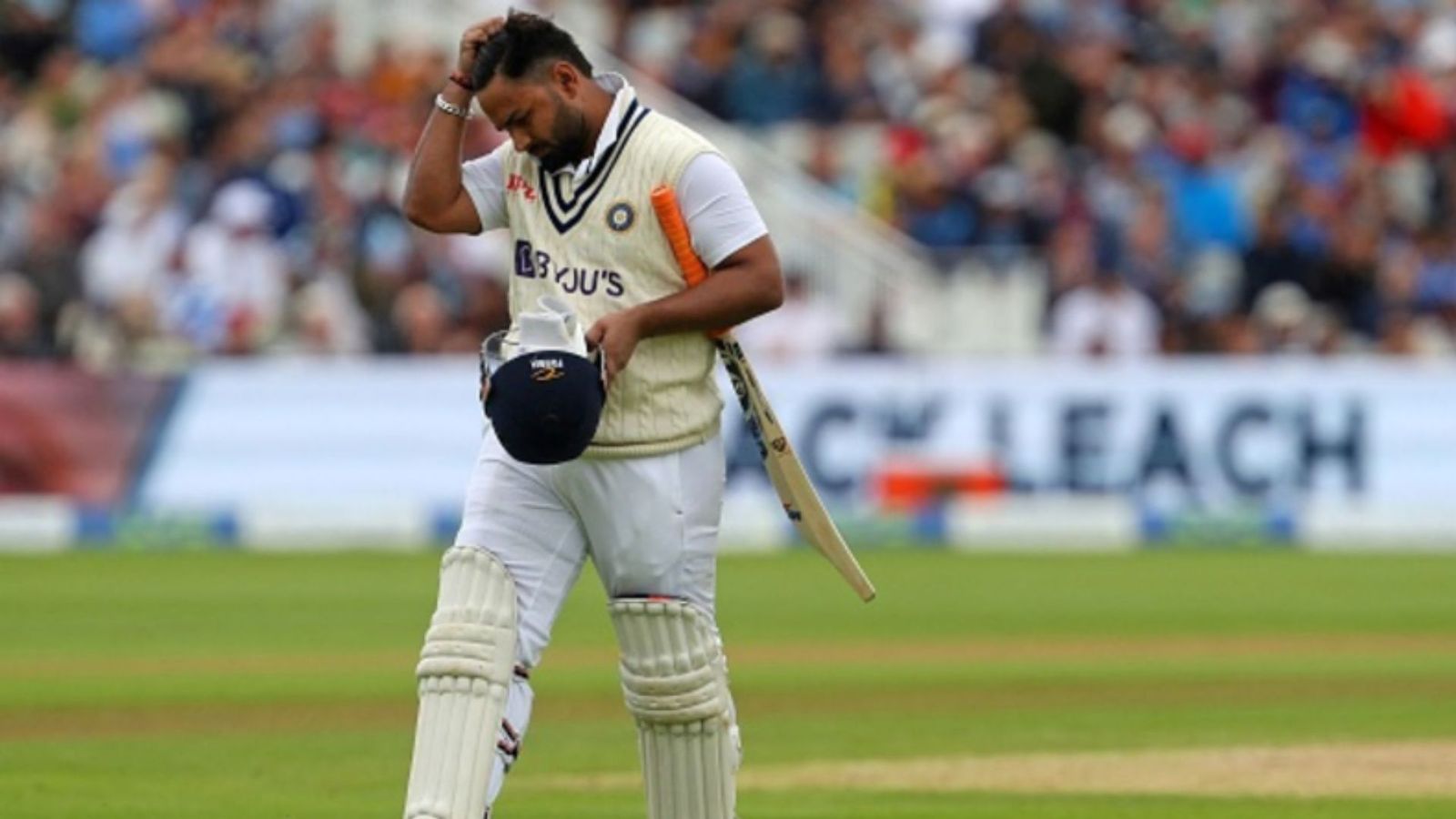 बड़ी खबर : ऋषभ पंत की मुंबई में तीन घंटे तक चली सर्जरी, अब हेल्थ पर आई बड़ी अपडेट बड़ी खबर : ऋषभ पंत की मुंबई में तीन घंटे तक चली सर्जरी, अब हेल्थ पर आई बड़ी अपडेट