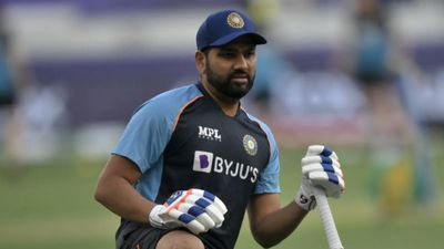 INDvsSL: वनडे में रोहित-कोहली की वापसी से टीम इंडिया भारी, श्रीलंका सीरीज से वर्ल्ड कप की शुरू होगी तैयारी SportsTak Hindi