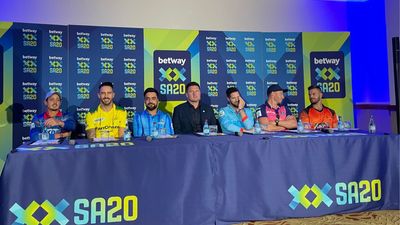 साउथ अफ्रीका टी20 में आया नया नियम, टॉस के बाद कप्तान चुन सकेंगे प्लेइंग 11, ओवर थ्रो के नहीं मिलेंगे रन SportsTak Hindi