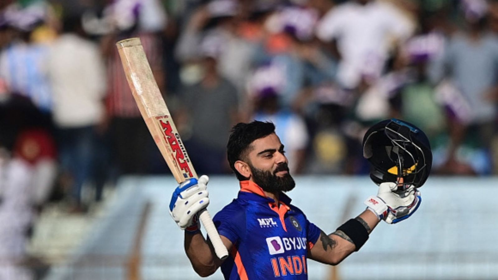 Ind vs SL : विराट कोहली के समर्थन में उतरा पाकिस्तान का पूर्व खिलाड़ी, कहा - वो 73 बार... Ind vs SL : विराट कोहली के समर्थन में उतरा पाकिस्तान का पूर्व खिलाड़ी, कहा - वो 73 बार...