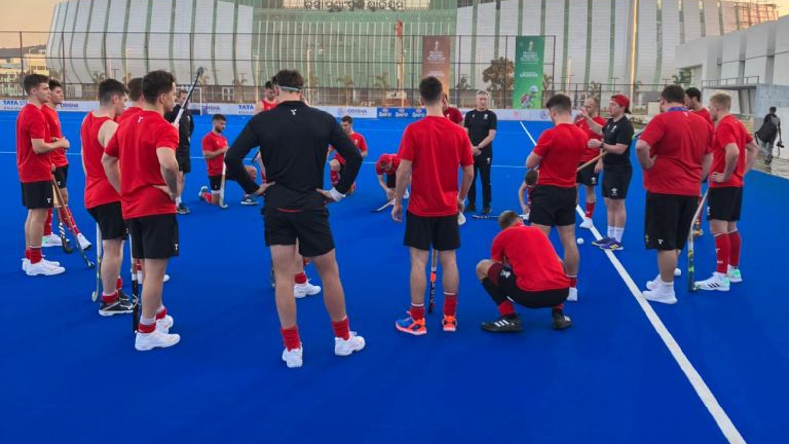 31 लाख की आबादी वाला देश जिसके खिलाड़ी हॉकी खेलने को चुकाते हैं 99 हजार रुपये, चंदा जुटाकर खेल रहा Hockey World Cup 2023 31 लाख की आबादी वाला देश जिसके खिलाड़ी हॉकी खेलने को चुकाते हैं 99 हजार रुपये, चंदा जुटाकर खेल रहा Hockey World Cup 2023