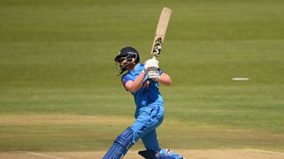 U19 WWC: नहीं थम रहा शेफाली वर्मा का तूफान, अब यूएई के खिलाफ की चौके- छक्के की बरसात, 34 गेंदों पर खूब कूटे रन SportsTak Hindi