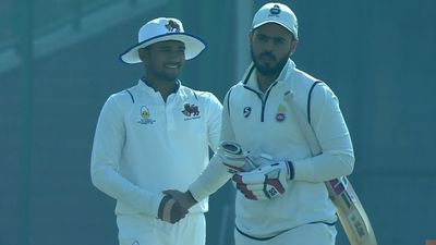 42 साल बाद दिल्ली ने मुंबई को रणजी में हराकर रचा इतिहास, सरफराज का शतक भी नहीं बचा पाया टीम को हार से SportsTak Hindi