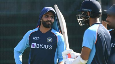 रवींद्र जडेजा टीम इंडिया में वापसी से पहले बने कप्तान, 6 महीने बाद क्रिकेट खेलने के लिए जमकर बहाया पसीना SportsTak Hindi