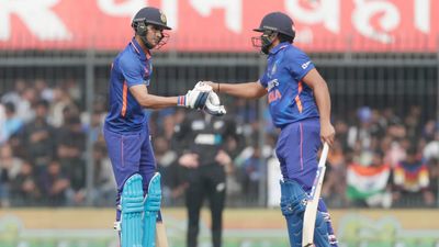 INDvsNZ: रोहित शर्मा-शुभमन गिल के रनों की सुनामी में रिकॉर्ड्स की उड़ी धज्जियां, जानिए कौन-कौनसे कमाल हुए SportsTak Hindi