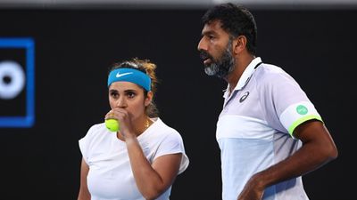 Aus Open : सानिया मिर्जा-रोहन बोपन्ना ने ऑस्ट्रेलियन ओपन में मचाया धमाल, मिक्स्ड डबल्स फाइनल में ली जोरदार एंट्री SportsTak Hindi
