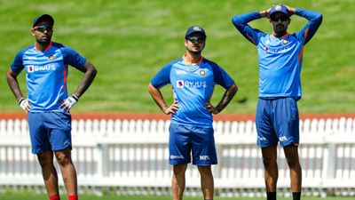 IND vs NZ : वनडे में न्यूजीलैंड निकली बेदम लेकिन टी20 में पलट सकती है बाजी, जानिए क्या कहते हैं आंकड़े SportsTak Hindi