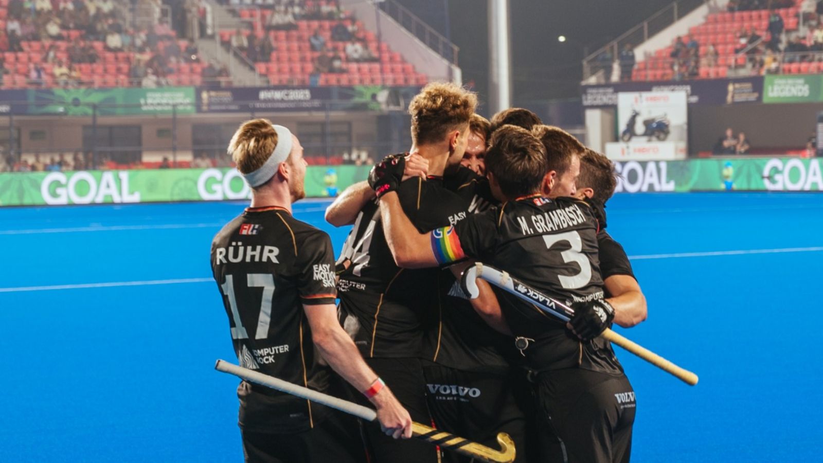 Hockey World Cup: जर्मनी ने आखिरी 10 मिनट में ठोके 3 गोल, ऑस्ट्रेलिया बाहर, बेल्जियम शूटआउट में जीता, अब फाइनल टक्कर Hockey World Cup: जर्मनी ने आखिरी 10 मिनट में ठोके 3 गोल, ऑस्ट्रेलिया बाहर, बेल्जियम शूटआउट में जीता, अब फाइनल टक्कर