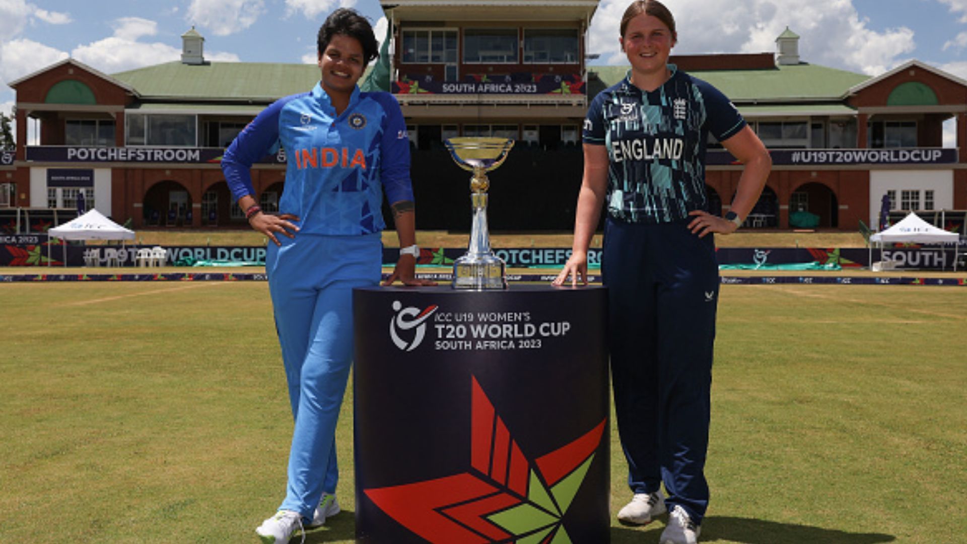 U-19 World Cup Final : इंग्लैंड को मात देकर वर्ल्ड चैंपियन बनने उतरेगी महिला टीम इंडिया U-19 World Cup Final : इंग्लैंड को मात देकर वर्ल्ड चैंपियन बनने उतरेगी महिला टीम इंडिया