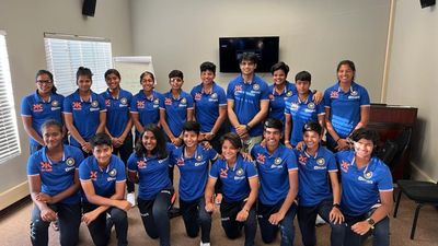 U19 T20 World Cup: नीरज चोपड़ा टीम इंडिया से मिलने पर क्यों बोले- क्रिकेट में भट्टा बॉलिंग शुरू करा दो, देखिए वीडियो SportsTak Hindi