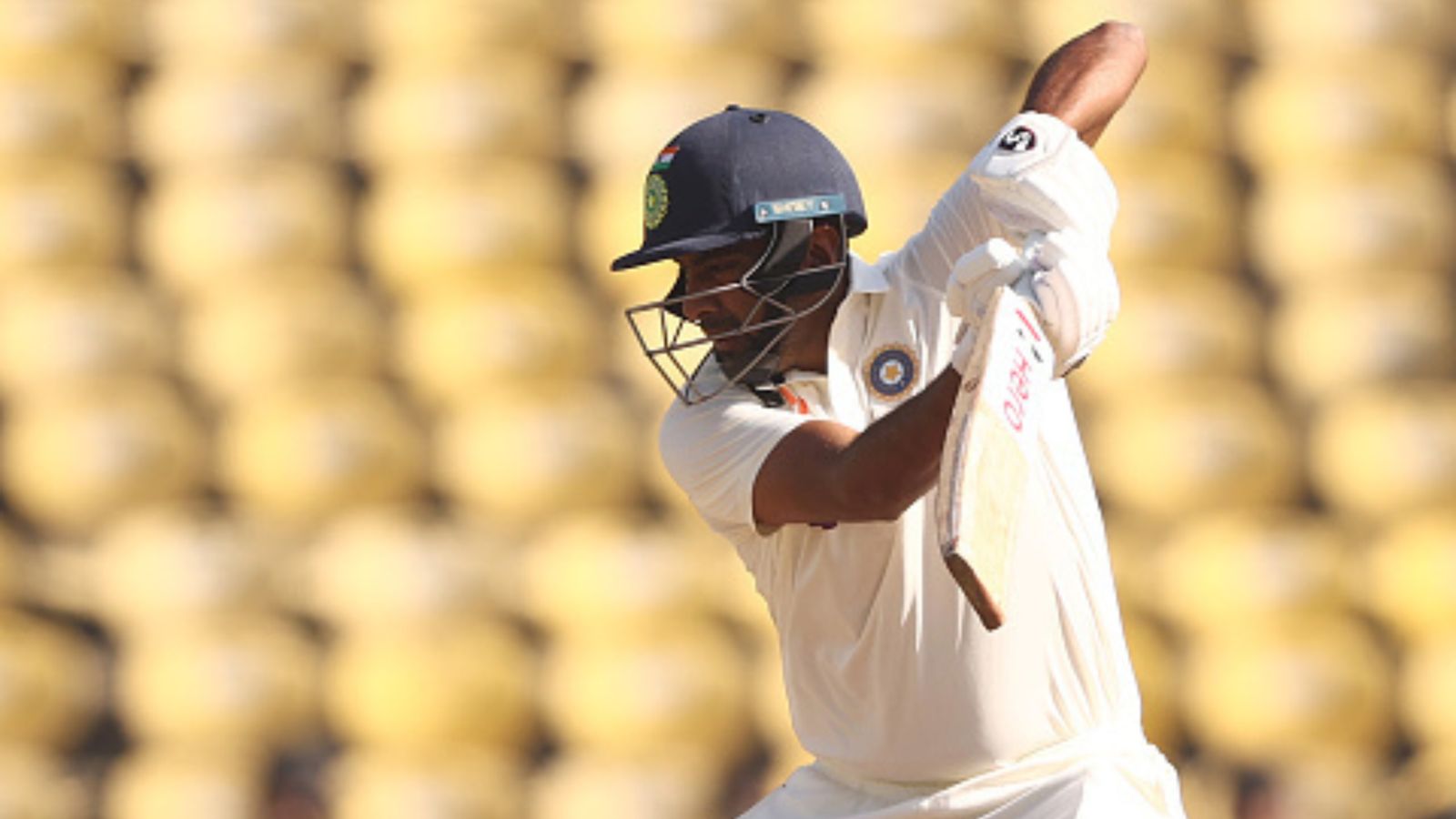 INDvsAUS: पुजारा की वजह से अश्विन नंबर 3 पर बैटिंग करने उतरे, मैच के बाद हुआ खुलासा INDvsAUS: पुजारा की वजह से अश्विन नंबर 3 पर बैटिंग करने उतरे, मैच के बाद हुआ खुलासा