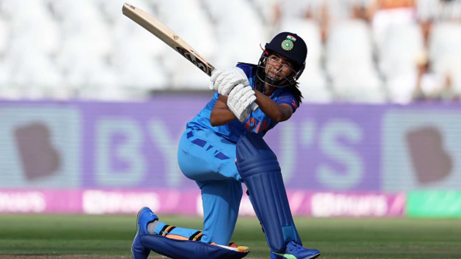 WPL 2023 Auction: भारतीय खिलाड़ी के साथ ऑक्शन में भारी गड़बड़, ऑक्शनकर्ता ने कर दिया 10 लाख का नुकसान WPL 2023 Auction: भारतीय खिलाड़ी के साथ ऑक्शन में भारी गड़बड़, ऑक्शनकर्ता ने कर दिया 10 लाख का नुकसान