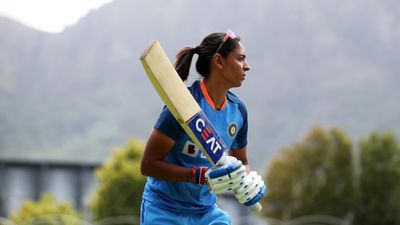 WPL Auction 2023: नीलामी में भारत की इन 6 महिला खिलाड़ियों ने कप्तान हरमनप्रीत कौर को छोड़ा पीछे, मुंबई ने दिए सिर्फ इतने रुपए SportsTak Hindi