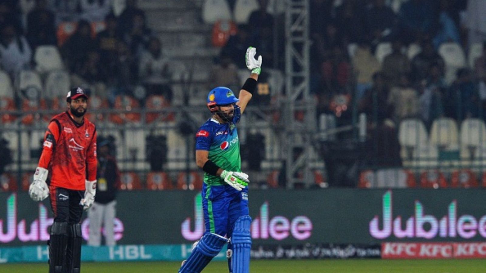 PSL 2023: रिजवान की 75 रन की तूफानी पारी भी नहीं दिला पाई टीम को जीत, अफरीदी की लाहौर ने 1 रन से जीता रोमांचक मुकाबला PSL 2023: रिजवान की 75 रन की तूफानी पारी भी नहीं दिला पाई टीम को जीत, अफरीदी की लाहौर ने 1 रन से जीता रोमांचक मुकाबला