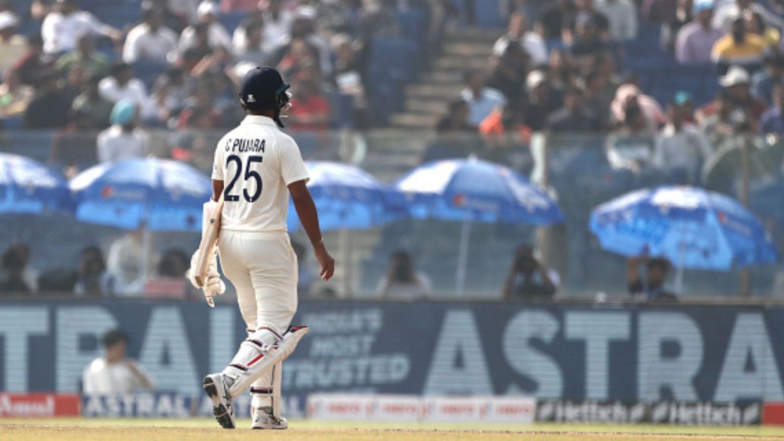 IND vs AUS : पुजारा के मंसूबों पर लायन ने फेरा पानी, 100वें टेस्ट मैच शून्य पर हुए आउट तो हुई किरकरी, नाम जुड़ा अनचाहा रिकॉर्ड IND vs AUS : पुजारा के मंसूबों पर लायन ने फेरा पानी, 100वें टेस्ट मैच शून्य पर हुए आउट तो हुई किरकरी, नाम जुड़ा अनचाहा रिकॉर्ड